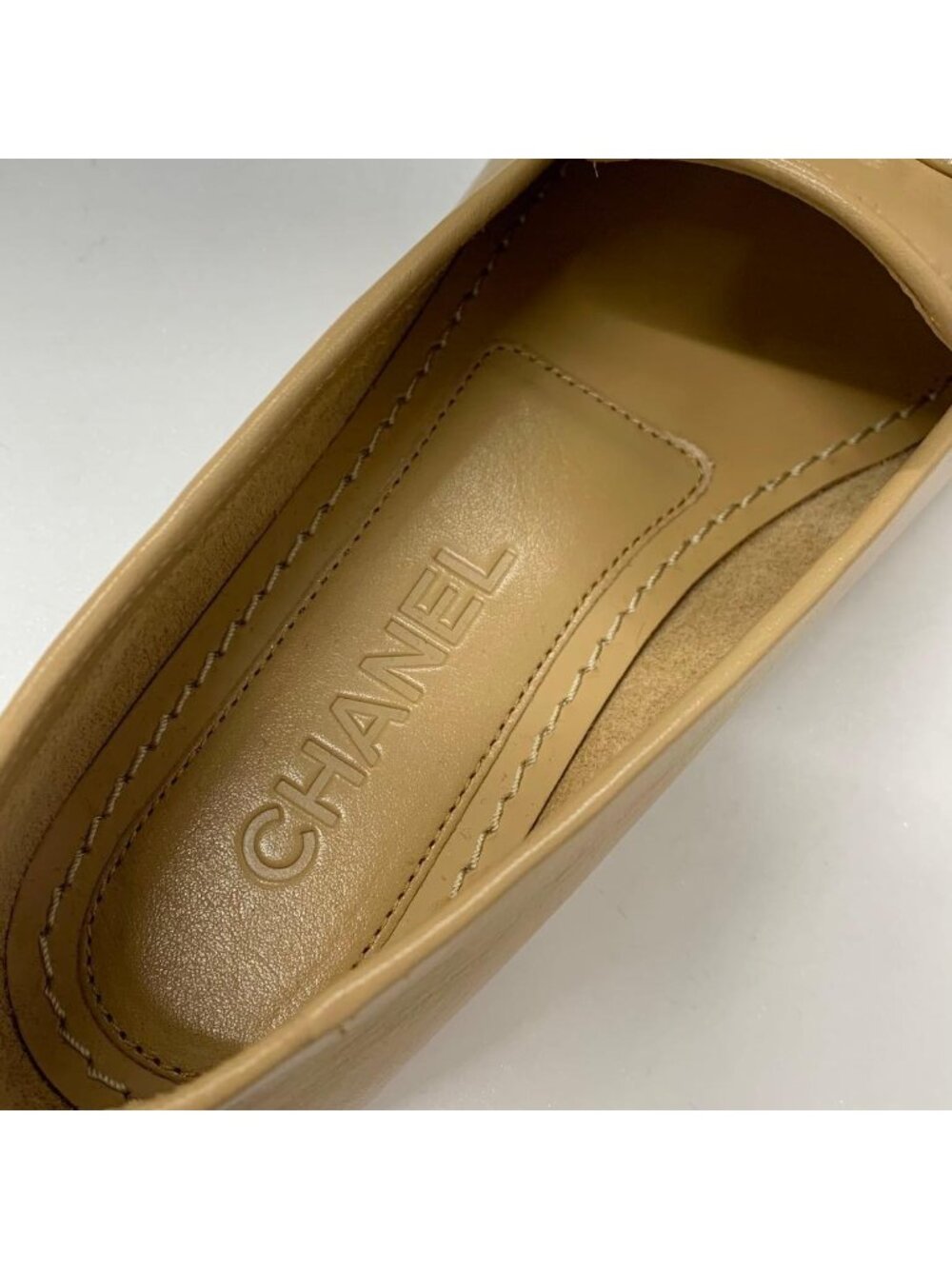 ★SOLD★ Chanel Leather Coco Mark Loafer Pearl Beige - Picture 8 of 11